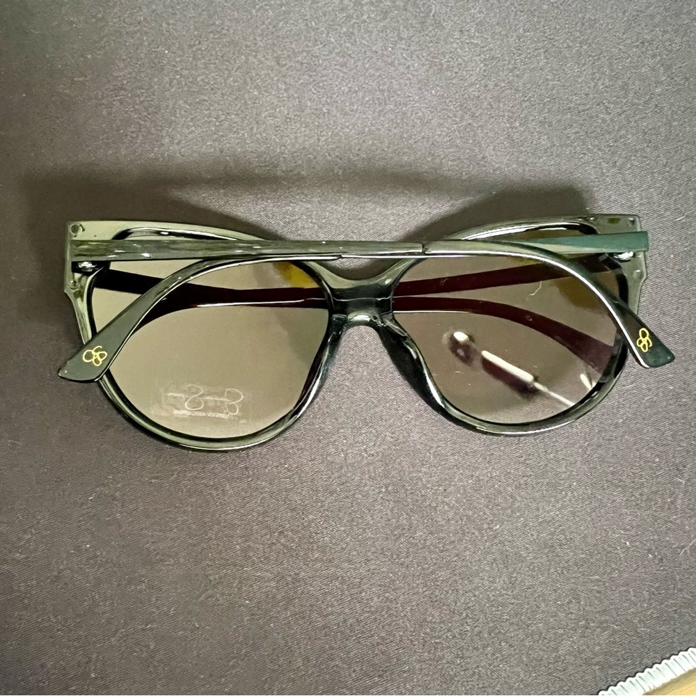 JESSICA SIMPSON SHADES - Picture 3 of 3